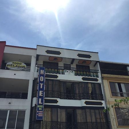 Hotel Confort Cuba Перейра Екстериор снимка
